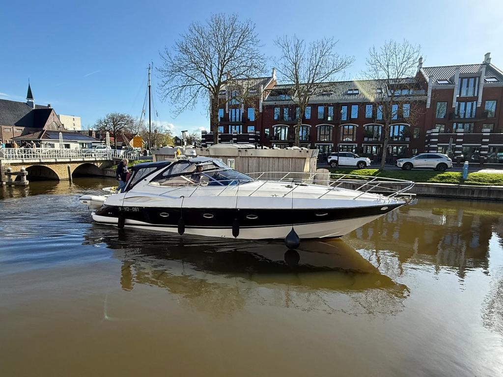 Sunseeker Camargue 44, Ophalen, Diesel, Zo goed als nieuw, 12 meter of meer
