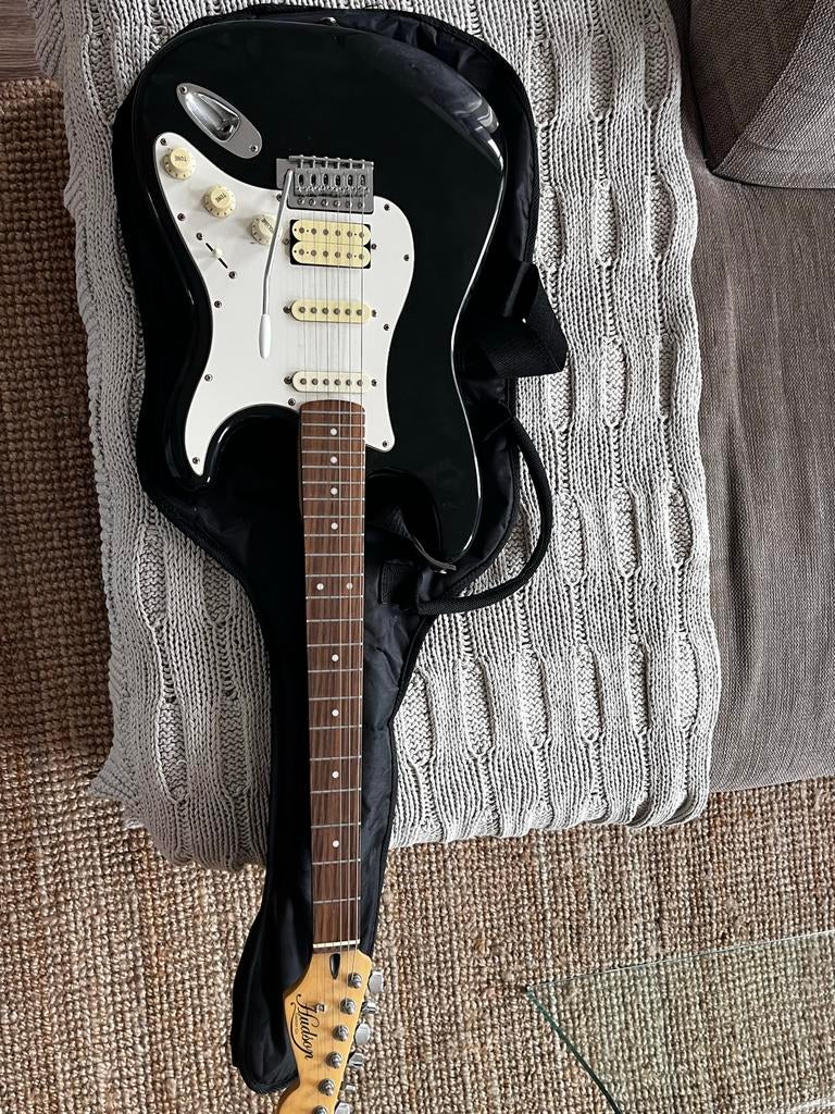 Hudson gitaar met versterker, kabel, Gebruikt, Met versterker, Solid body, Ophalen