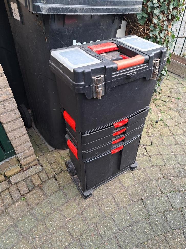 Gereedschapskist op wielen met diverse gereedschappen, Doe-het-zelf en Verbouw, Gereedschapskisten, Gebruikt, Gevuld, Ophalen