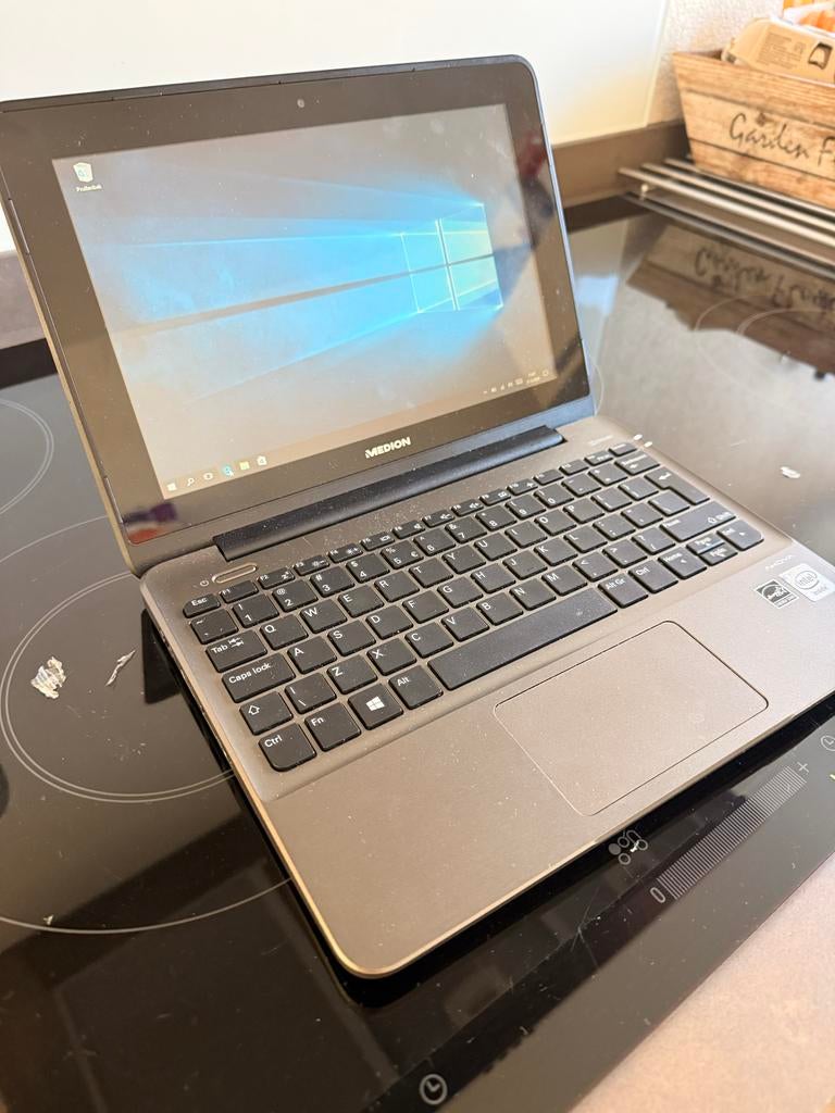Medion laptop/tablet met touchscreen, Computers en Software, Windows Laptops, Qwerty, Minder dan 2 Ghz, 10 inch of minder, Met touchscreen