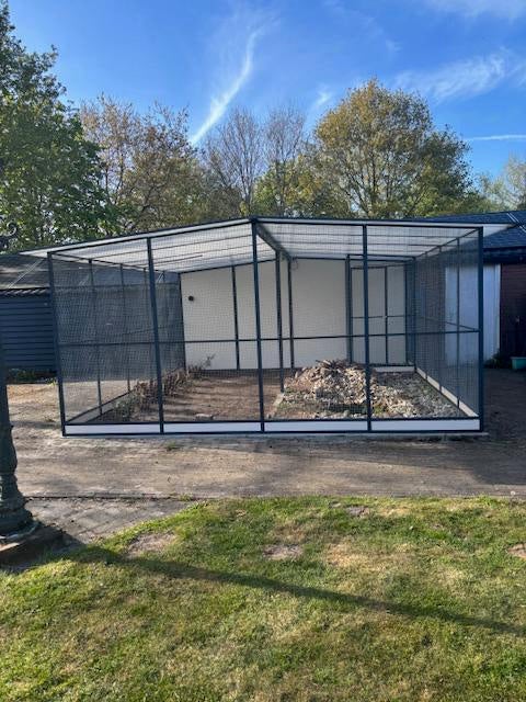 Voliere 4,5m x 5m, Dieren en Toebehoren, Vogels | Hokken en Kooien, Ophalen, Zo goed als nieuw, Aluminium, Volière