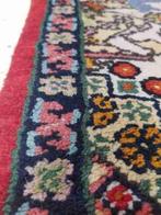 Tapijt met uniek patroon klassieke kleuren 144/100, Huis en Inrichting, Stoffering | Tapijten en Kleden, Gebruikt, Etten-Leur