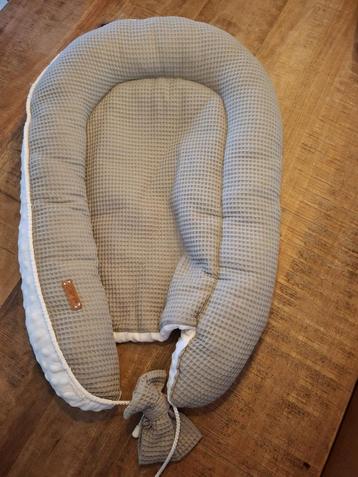 Baby nestje beschikbaar voor biedingen