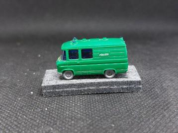Wiking 935 - Mercedes Transporter "Polizei" (14124) beschikbaar voor biedingen
