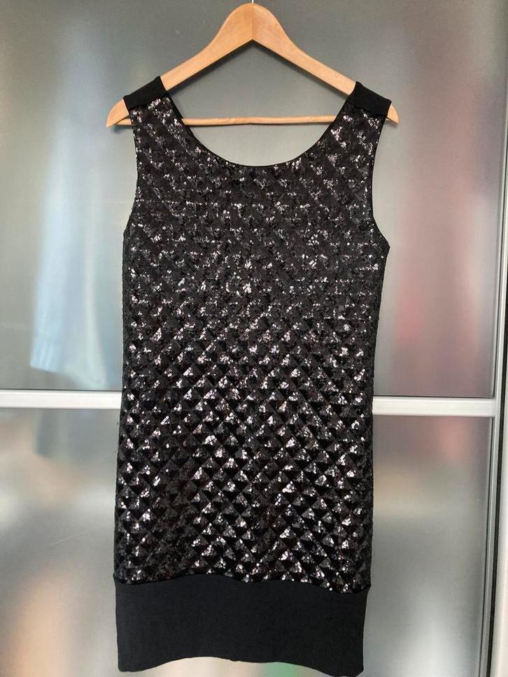 Elegant Black Dress Intimissimi with Quilted Sparkly Details, Kleding | Dames, Gelegenheidskleding, Zo goed als nieuw, Cocktailjurk