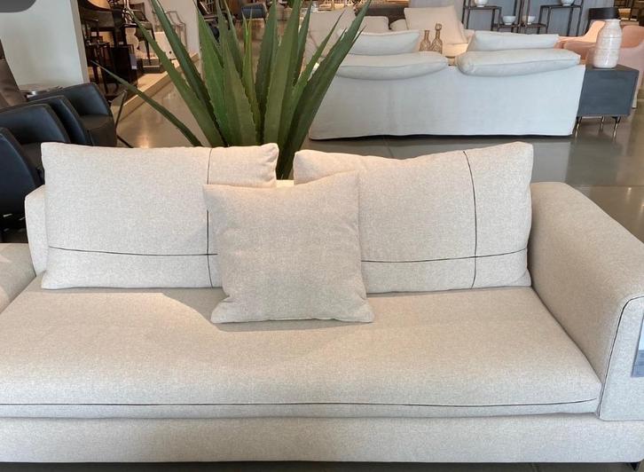 2-3 persoons gebroken wit bank te koop, Huis en Inrichting, Banken | Bankstellen, Zo goed als nieuw, Hoekbank, Tweepersoons, 150 tot 200 cm