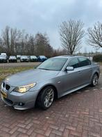 LEES TEKST!! BMW 5-Serie 3.0 I 530 AUT 2003 Grijs, Auto's, BMW, Automaat, Achterwielaandrijving, 2000 kg, Particulier