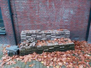 Gratis Klinkers - ca. 20m2 - Zelf Ophalen beschikbaar voor biedingen