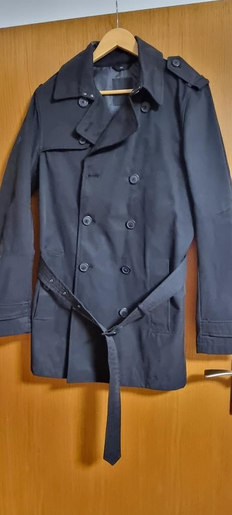 WEFashion double breasted Zwarte Trenchcoat Heren - Maat S, Ophalen of Verzenden, Zo goed als nieuw, Zwart
