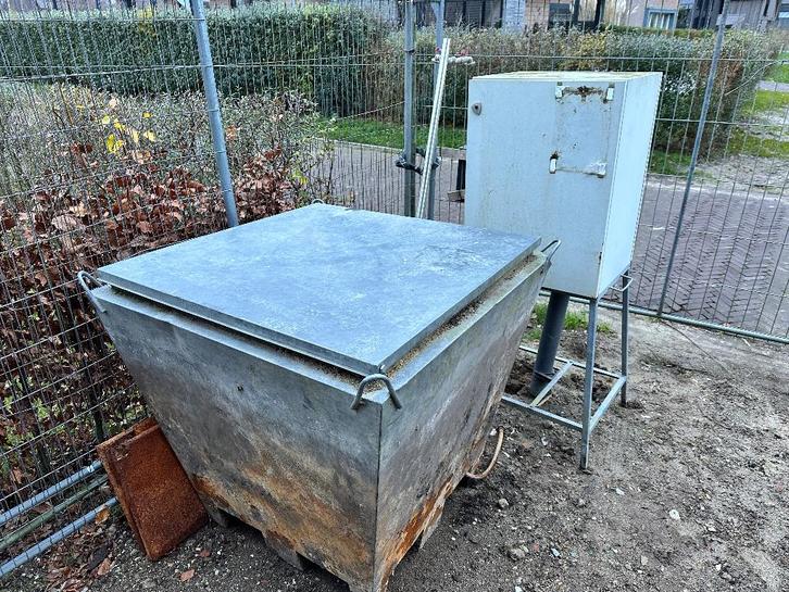 Bouwstroomkast en waterput, Doe-het-zelf en Verbouw, Elektra en Kabels, Gebruikt, Overige typen, Ophalen