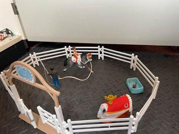 Schleich Voltige Paardenshow Set beschikbaar voor biedingen
