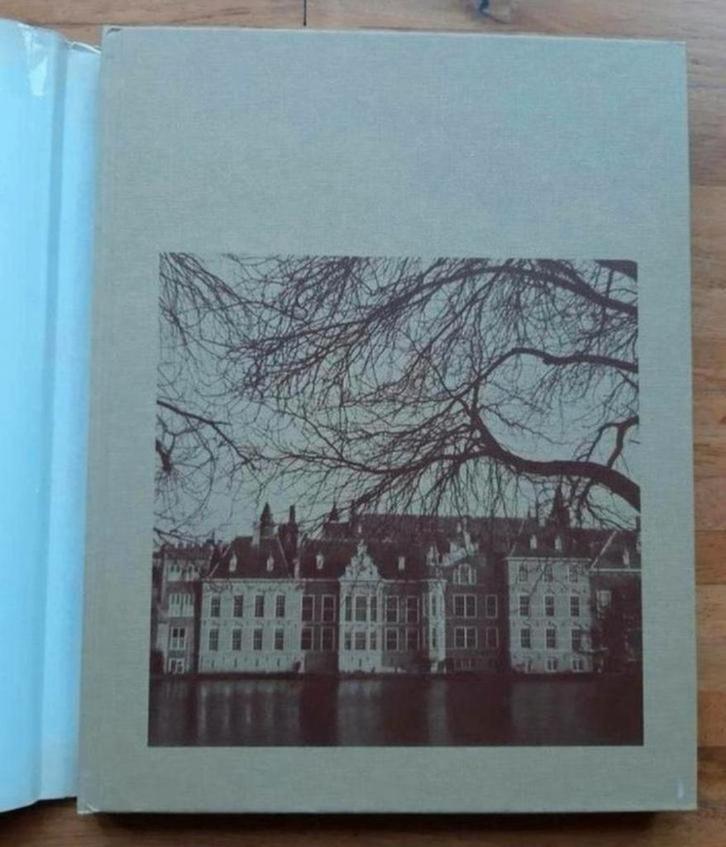 Den haag over bouwen breken en behouden
Geschiedenis foto's, Boeken, Geschiedenis | Stad en Regio, Zo goed als nieuw, Ophalen of Verzenden