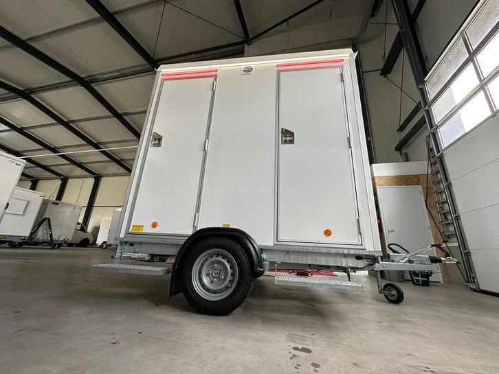 Grootste voorraad vacuüm toiletten wc alle maten leverbaar, Hobby en Vrije tijd, Feestartikelen | Verhuur, Zo goed als nieuw, Ophalen