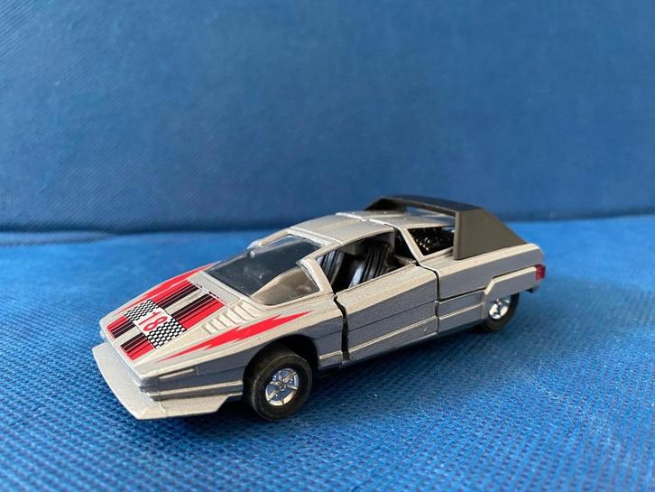 Alfa Romeo 33 Bertone Navajo 1:36, Hobby en Vrije tijd, Modelauto's | 1:32, Zo goed als nieuw, Auto, Overige merken, Ophalen of Verzenden