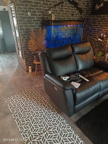 Aquarium compleet met toebehoren en vissen beschikbaar voor biedingen