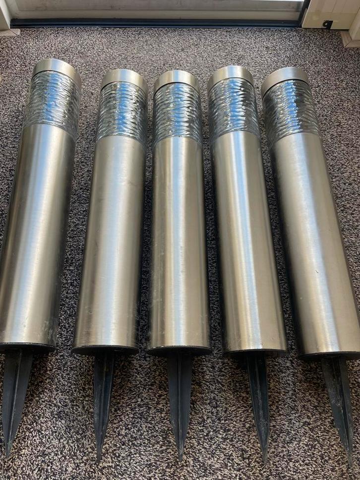 Vijf solar tuinlampen - 55cm hoog, Tuin en Terras, Buitenverlichting, Nieuw, Rvs, Minder dan 50 watt, Zonne-energie, Waterbestendig