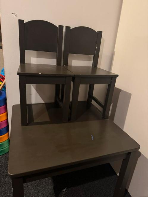Taupe tafel met stoeltjes, Kinderen en Baby's, Kinderkamer | Tafels en Stoelen, Gebruikt, Tafel(s) en Stoel(en), Ophalen