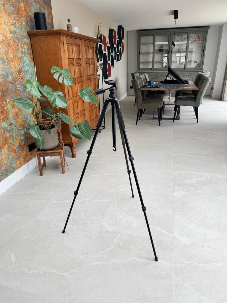 Vanguard Driepoot Statief - Zo goed als nieuw, Zo goed als nieuw, 150 tot 175 cm, Met balhoofd, Ophalen of Verzenden