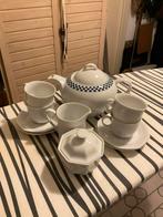 theepot , 4 kop en schotels,suikerpotje, Ophalen of Verzenden, Zo goed als nieuw, Overige stijlen, Kop(pen) en/of Schotel(s)