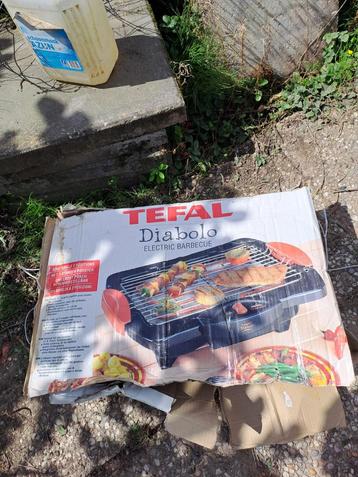 TEFAL barbeque barbecue. Helemaal nieuw beschikbaar voor biedingen