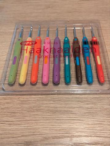 Opry haaknaalden set. 9 haaknaalden. Van €17.95 voor €7.50 beschikbaar voor biedingen