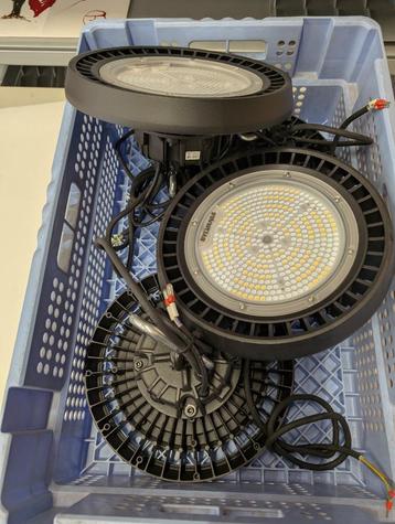 4 lampen SYLVANIA beschikbaar voor biedingen