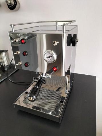 Isomac Venus espressomachine, volledig gereviseerd beschikbaar voor biedingen