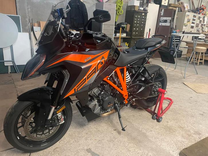 KTM 1290 Super Duke GT 2021 - 27.500km, Motoren, Motoren | KTM, Particulier, Toermotor, meer dan 35 kW, 2 cilinders, Motorrijbewijs A