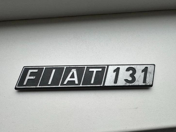 Mooi Fiat 131 embleem, Fiat 131., Verzamelen, Merken en Reclamevoorwerpen, Gebruikt, Gebruiksvoorwerp, Ophalen of Verzenden