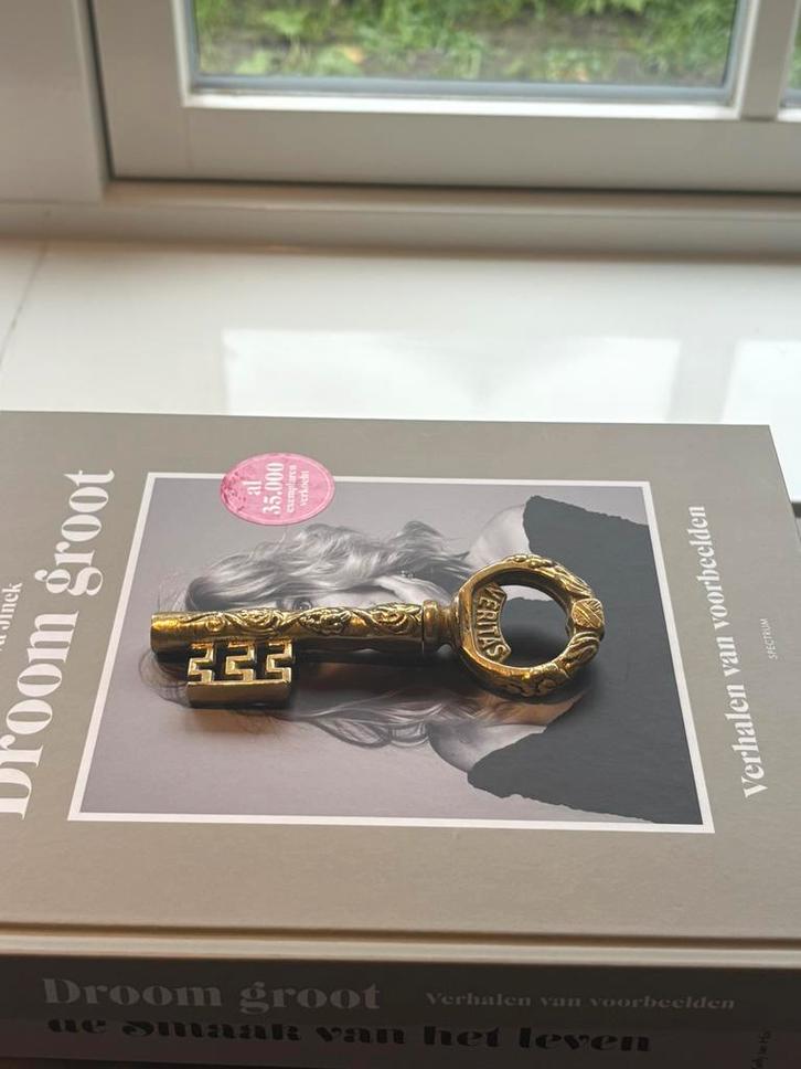 Vintage messing kerksleutelvormige dopopener/ kurkentrekker, Antiek en Kunst, Curiosa en Brocante, Ophalen of Verzenden