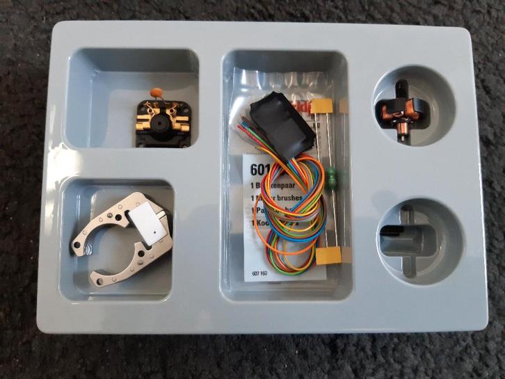 MARKLIN 60760 decoder+DCM motor, Hobby en Vrije tijd, Modeltreinen | H0, Nieuw, Locomotief, Wisselstroom, Märklin, Verzenden