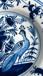 Prachtig bord met pauw in blauw wit, Antiek en Kunst, Antiek | Keramiek en Aardewerk, Ophalen of Verzenden