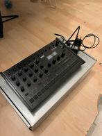 Korg Drumlogue - Hybride Drum Machine, Muziek en Instrumenten, Ophalen of Verzenden, Zo goed als nieuw