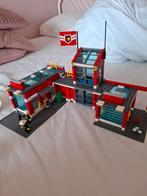 Lego city Brandweerkazerne 7239 - 7945 -, Ophalen of Verzenden, Zo goed als nieuw