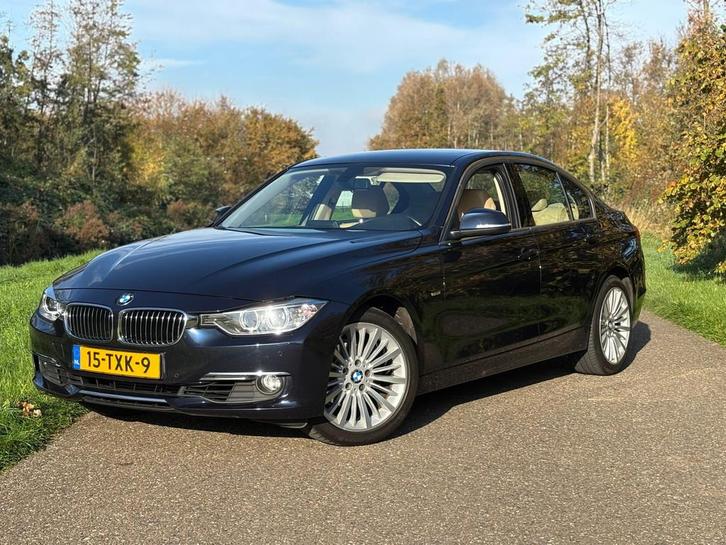 BMW 3-serie 320i High Exec Aut/Leder/Xenon/Navi/Pdc, Auto's, BMW, Bedrijf, Te koop, 3-Serie, ABS, Airbags, Airconditioning, Bluetooth
