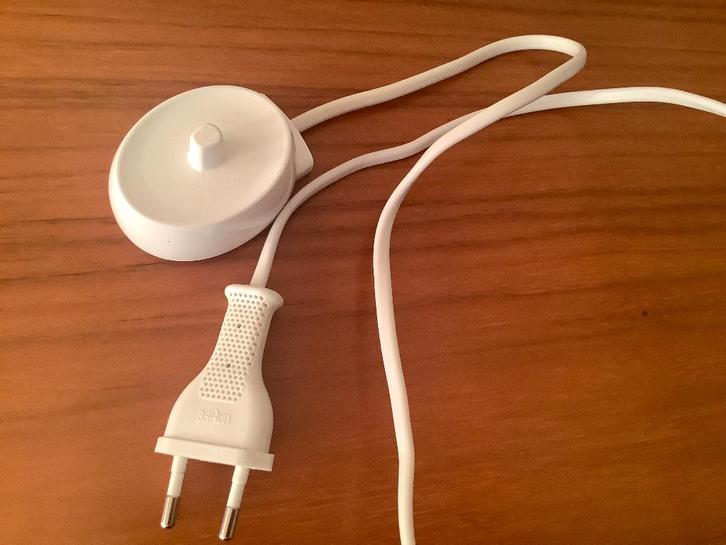 Oral-B 3757 Oplader Elektrische Tandenborstel 0,9 Watt, Sieraden, Tassen en Uiterlijk, Uiterlijk | Mondverzorging, Nieuw, Tandenborstel