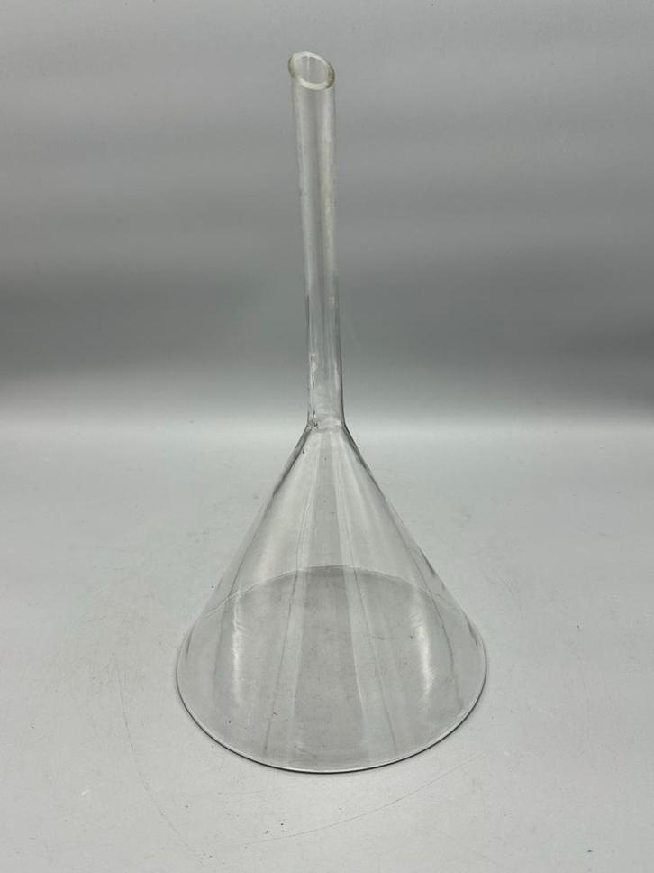 Glazen trechter - Laboratoriumbenodigdheden, Antiek en Kunst, Antiek | Glas en Kristal, Ophalen of Verzenden