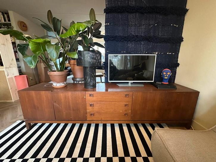 Mooie brede retro dressoir (vintage design), Huis en Inrichting, Kasten | Dressoirs, Gebruikt, 200 cm of meer, 25 tot 50 cm, Ophalen