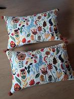 Decoratieve kussens met borduurwerk van Ikea - Set van 2, Huis en Inrichting, Woonaccessoires | Kussens, Ophalen, Zo goed als nieuw