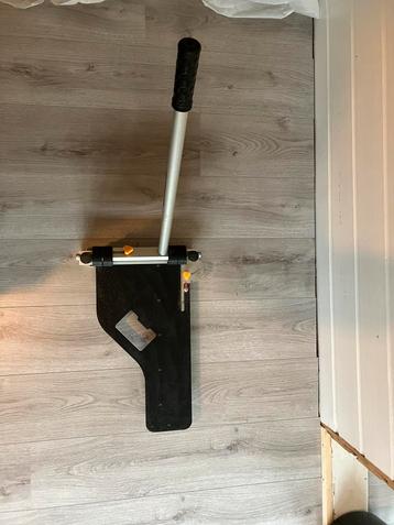 Laminaatsnijder beschikbaar voor biedingen