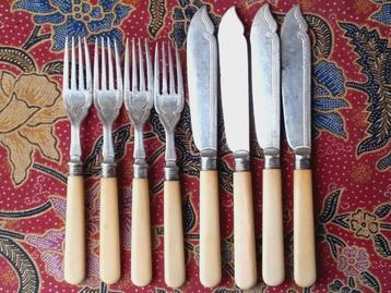 Mooi antiek achtdelig silverplate visbestek uit Engeland. beschikbaar voor biedingen