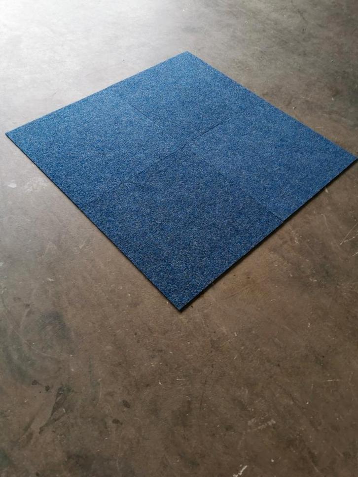 Nieuw projecttapijttegels kleur blauw €1,90 ex BTW per tegel, Huis en Inrichting, Stoffering | Vloerbedekking, Nieuw, Tapijttegels