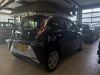 Toyota Aygo 1.0 VVT-i x-play Binnenkort meer foto's | NL Aut, Auto's, Voorwielaandrijving, Stof, Gebruikt, Euro 6