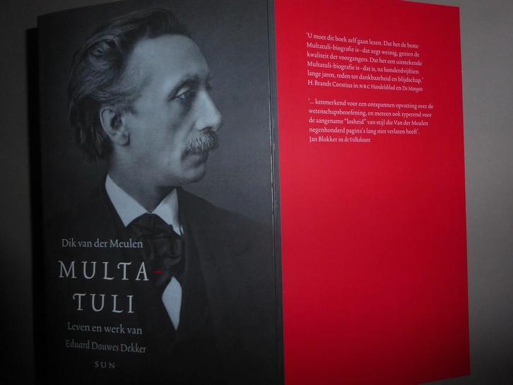 Multatuli - Leven en werk v Eduard Douwes Dekker (compleet), Boeken, Biografieën, Gelezen, Overige, Ophalen of Verzenden