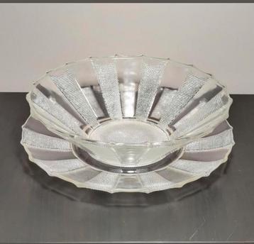 Art-déco coupe met onderbord beschikbaar voor biedingen