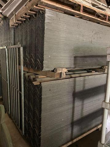 Nieuwe NT golfplaten 153x97cm uit 2012 Zandeweer 800 m² beschikbaar voor biedingen