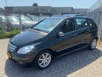 Mercedes-Benz B-klasse 200 AUTOMAAT! NL AUTO NAP! Pano l Lee beschikbaar voor biedingen