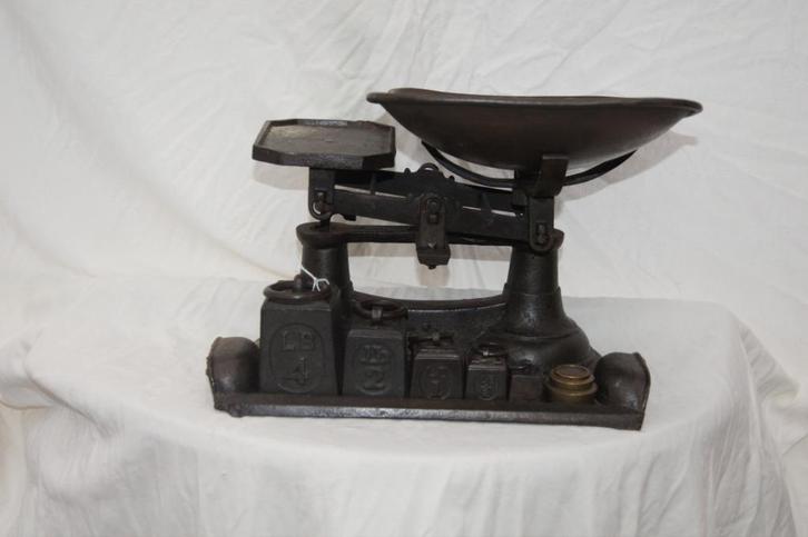 Weegschalen ( Gietijzer Antiek, Antiek en Kunst, Antiek | Overige Antiek, Ophalen of Verzenden