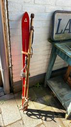 Vintage antieke rode houten kinderski’s met houten stokken, Antiek en Kunst, Ophalen of Verzenden
