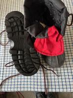 Winterlaarsjes Maat 34 Kleun zwart-rood Nep leer en rubber, Ophalen of Verzenden, Gebruikt, Jongen of Meisje, Laarzen